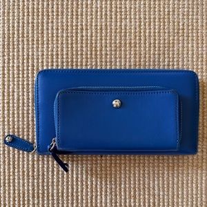 Tod’s Zip Wallet T Bag in Blue